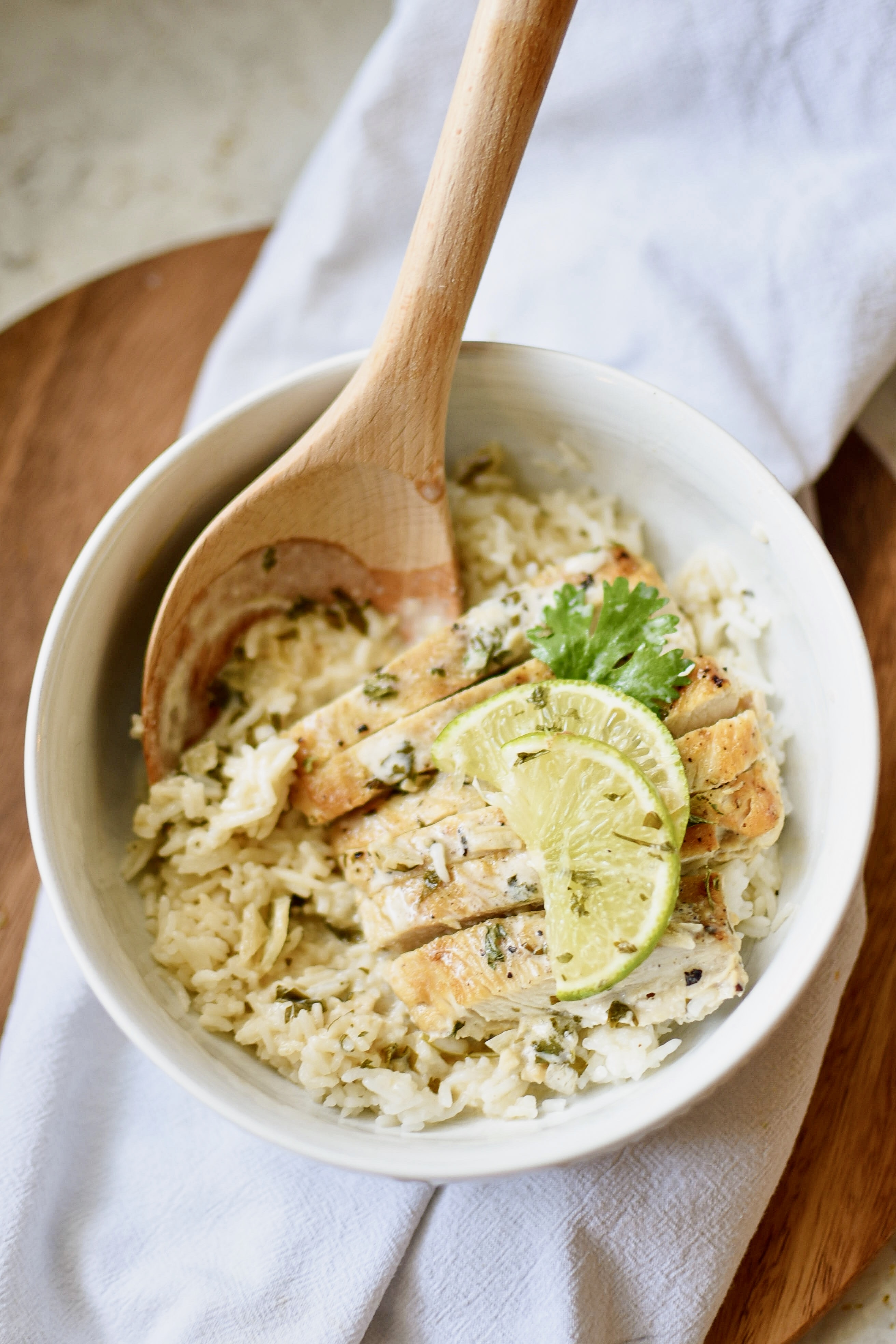 Super easy, this meal is a family favorite. This coconut lime chicken bowl is comfort food. Creamy, satisfying and full of healthy fats. 